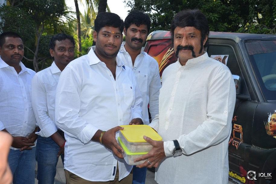 Balakrishna-Flagging-NBK-Helping-Hands-All-India-Shata-Punyakshetra-Jaitrayatra